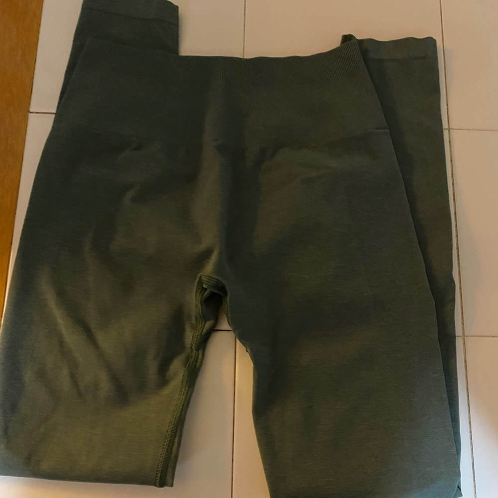 Alphalete leggings